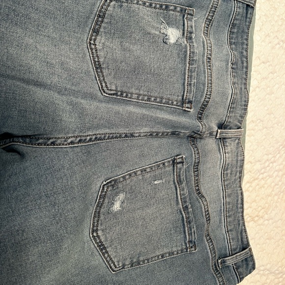 *Time & Tru mid rise boyfriend slim crop jean size 18 light wash - Picture 9 of 12